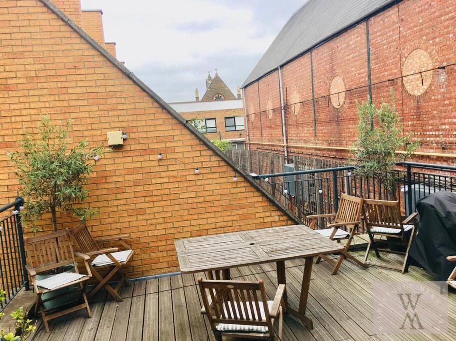 לונדון Spacious Mews Apartment, Clapham מראה חיצוני תמונה