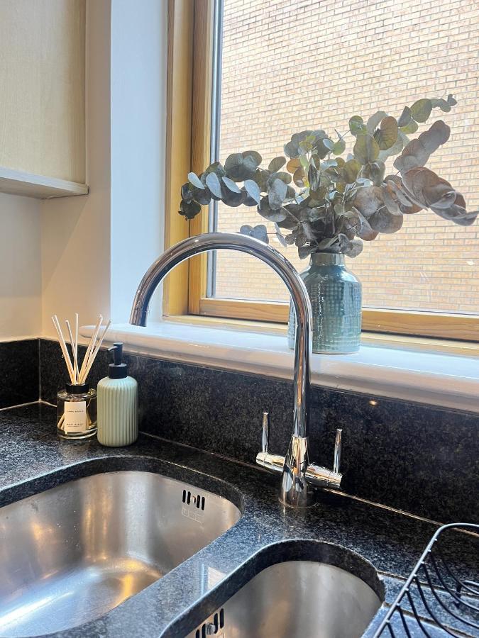לונדון Spacious Mews Apartment, Clapham מראה חיצוני תמונה